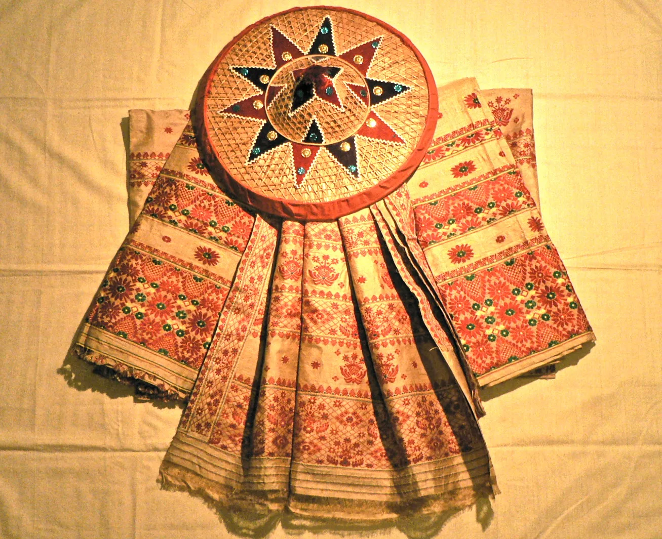 Muga silk - Wikipedia